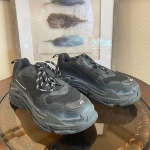 Balenciaga sneakers 42